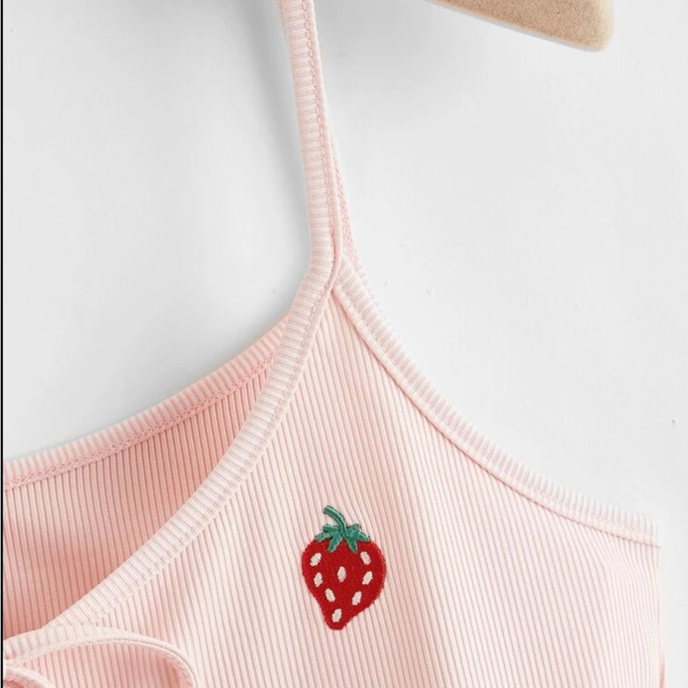 Baby Pink Strawberry Embroidered Cropped Self-Tie Cami NWOT - Picture 4 of 12